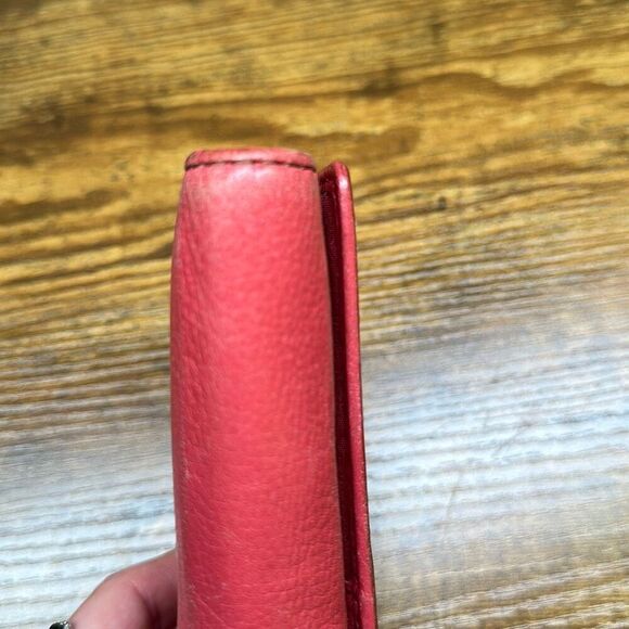 Fossil Pink Red Cow Hide Leather Bifold Wallet Snap Closure - Picture 12 of 13